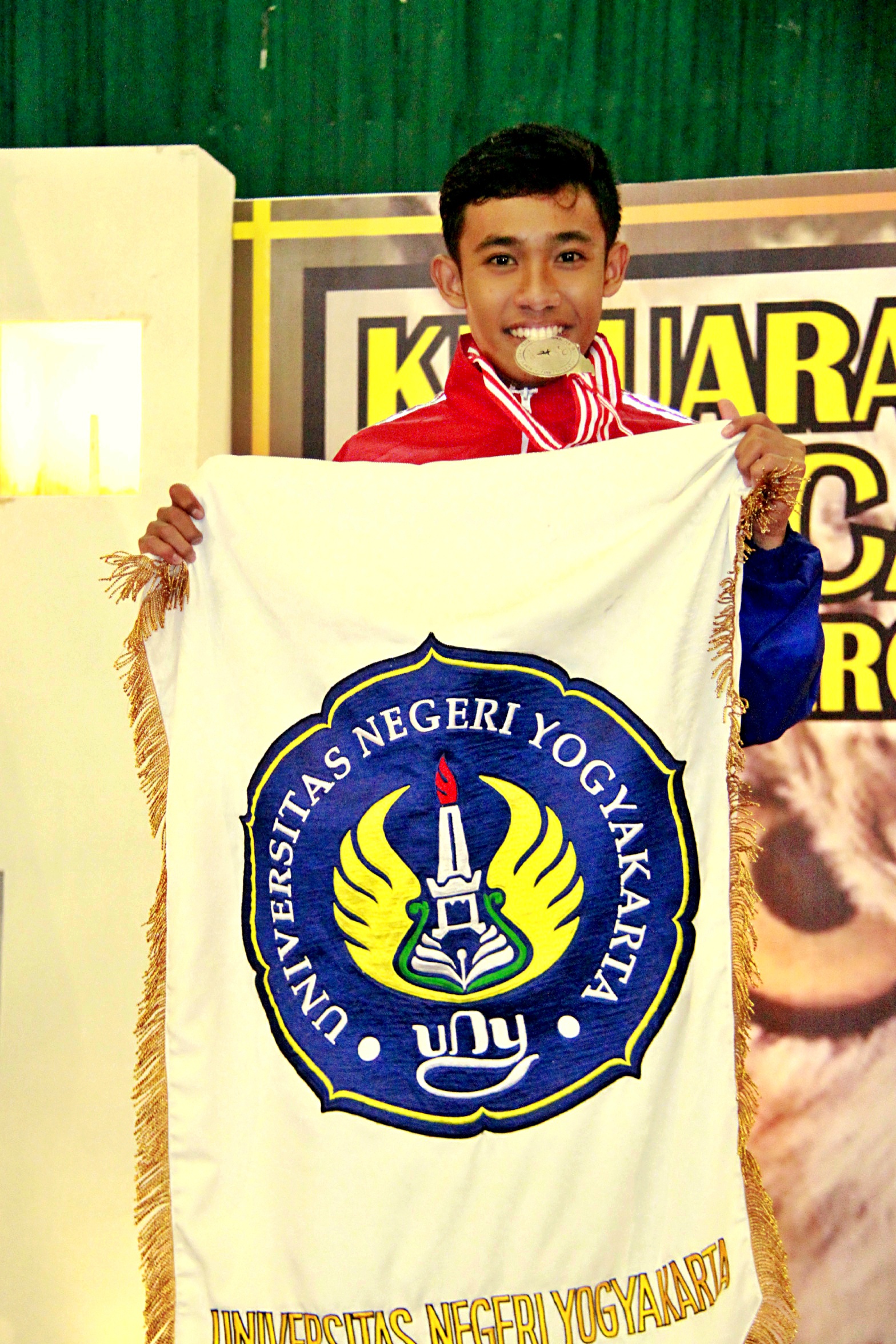 Foto Tunggal Putra Kejuaraan Nasional Pencak Silat antar Perguruan Tinggi V Tahun 2014 di UGM Yogyakarta