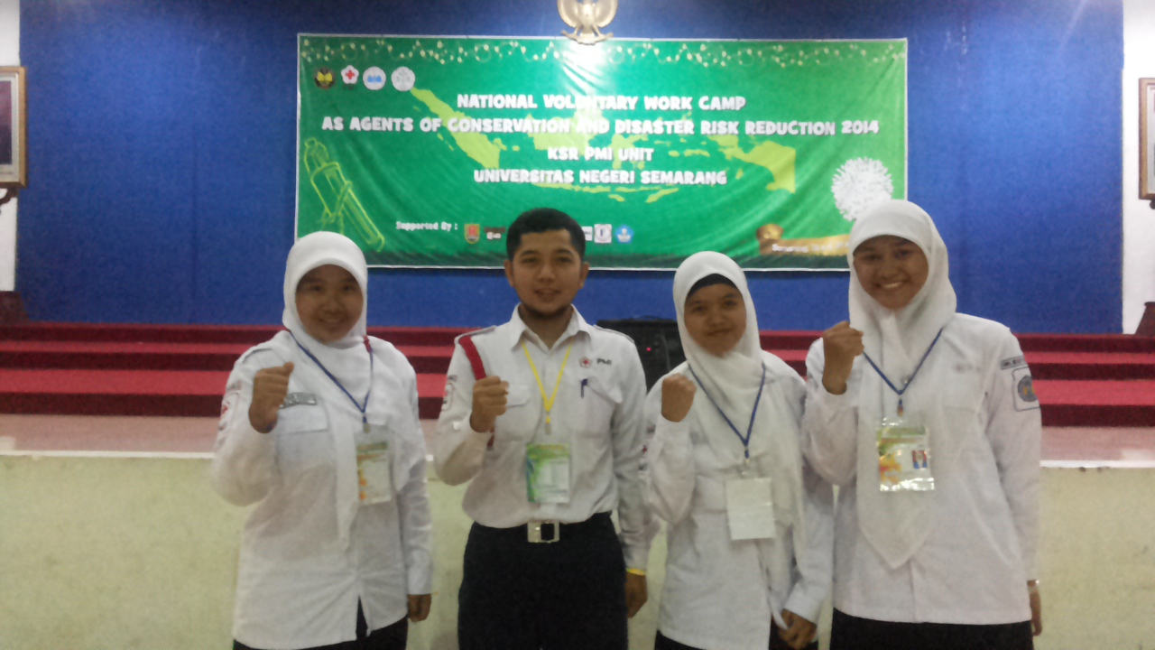 Foto Delegasi Peserta acara National Voluntary Work Camp as Agents of Conservation and Disaster Risk Reduction Tahun 2014 di UNNES