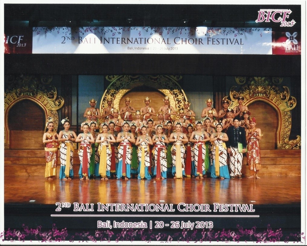 Foto 2nd Bali International Choir Championship 2013, Gold Medal in Folklore with total point 85