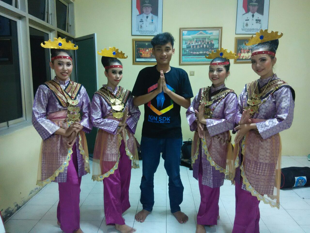 Foto Lomba Tari Bedana se-komisariat Lampung dalam GASARLAT DANCE Competition 2016 di Yogyakarta.
