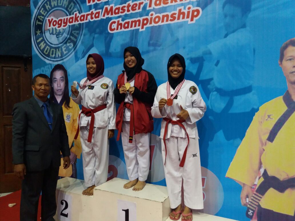 Foto Yogyakarta Master Taekwondo Poomsae Championship II 2016