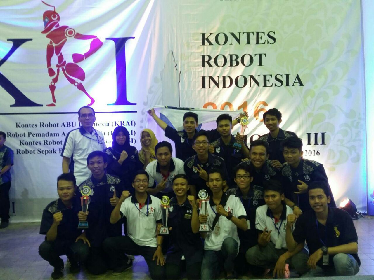 Foto Kontes Robot Indonesia Regional III se-DIY Jawa Tengah dan Kalimantan Tahun 2016