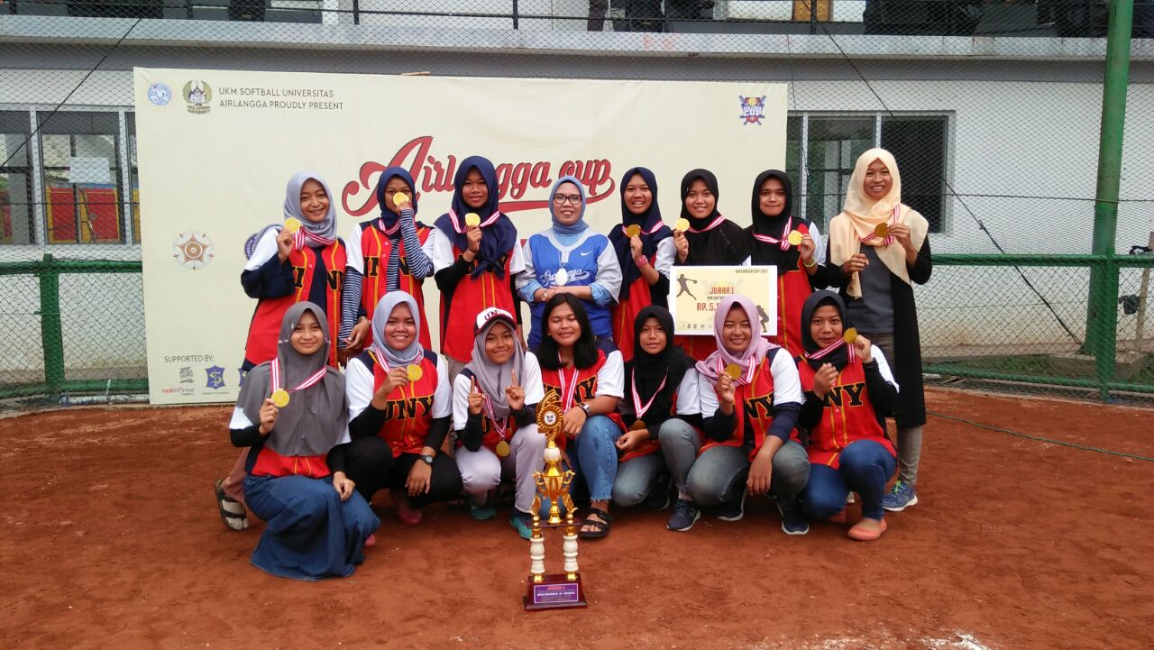 Foto Kejuaraan Softball Putra-Putri antar Perguruan Tinggi se-Indonesia  Airlangga Cup 2017