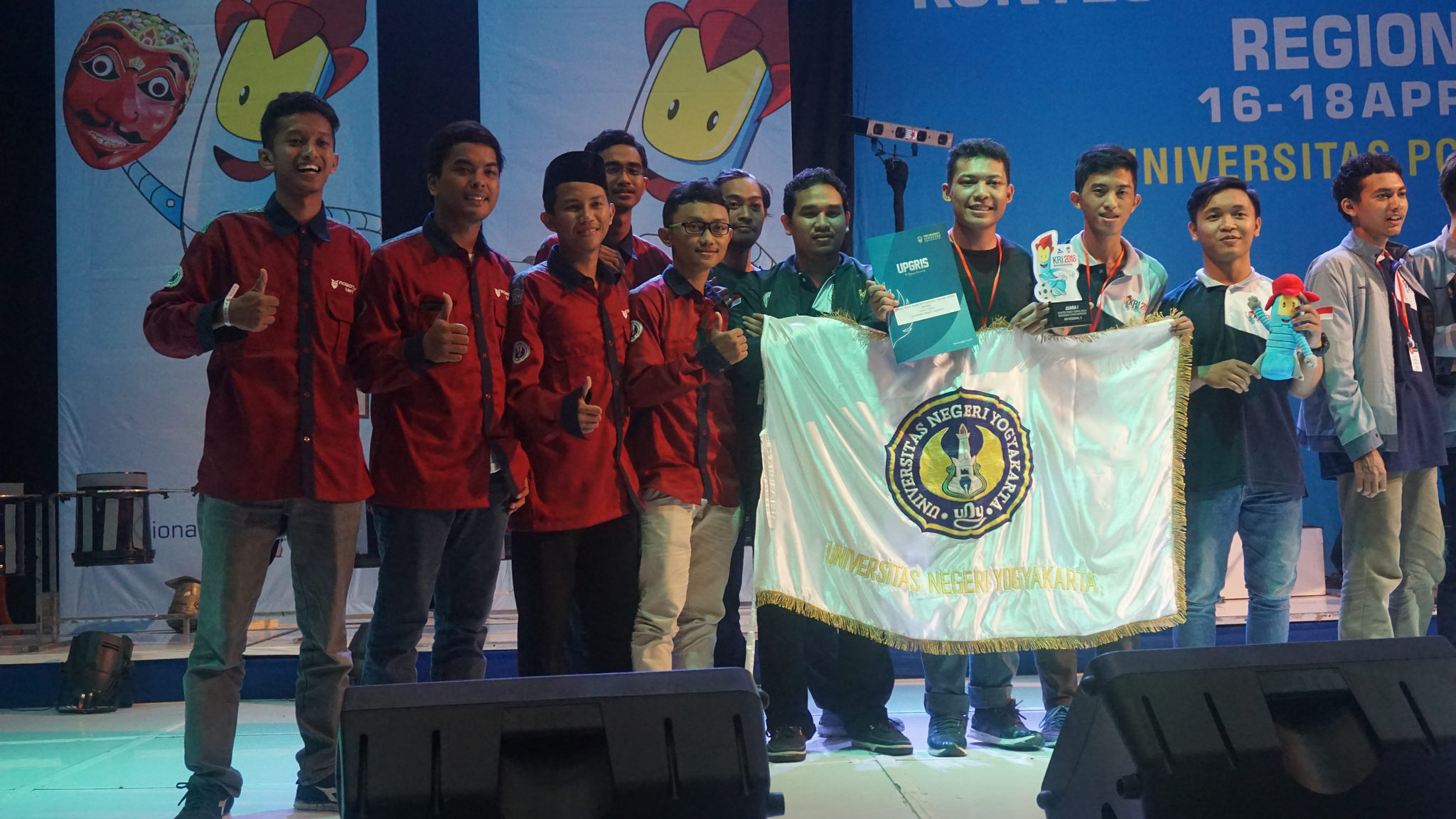 Foto kontes robot indonesia regional III 2018