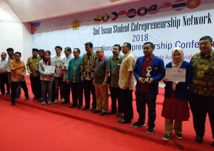 Foto Kompetisi Rancangan Bisnis Asean Student Entrepreneurship Network