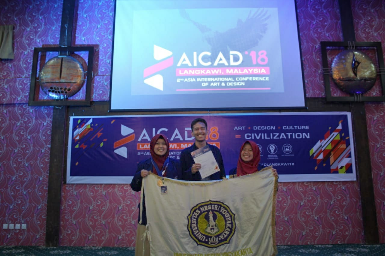 Foto AICAD 2018
Invention, Innovation & Design (IID) 
The 2nd  ASIA INTERNATIONAL 
CONFRENCE OF ART & DESIGN 
LANGKAWI, MALAYSIA