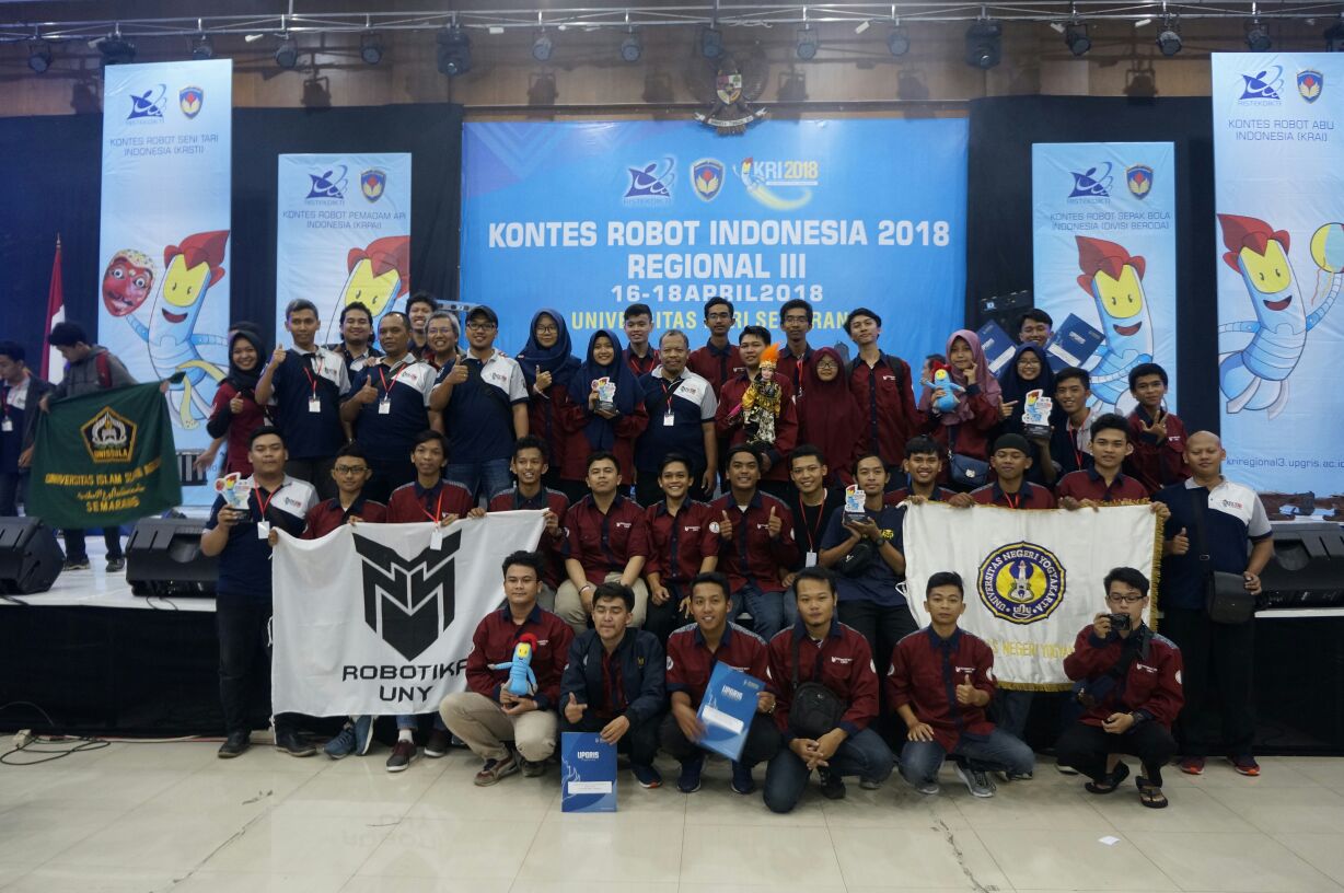 Foto Kontes Robot Indonesia Regional III 2018