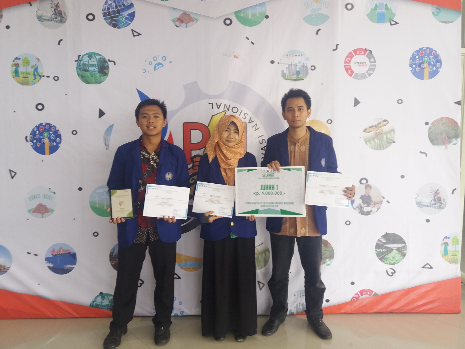 Foto 1ST Winner of Karsa Cipta Competition in Pejuang Inovasi Nasional Event at Kalimantan Institute of Technology, Balikpapan, September 2018