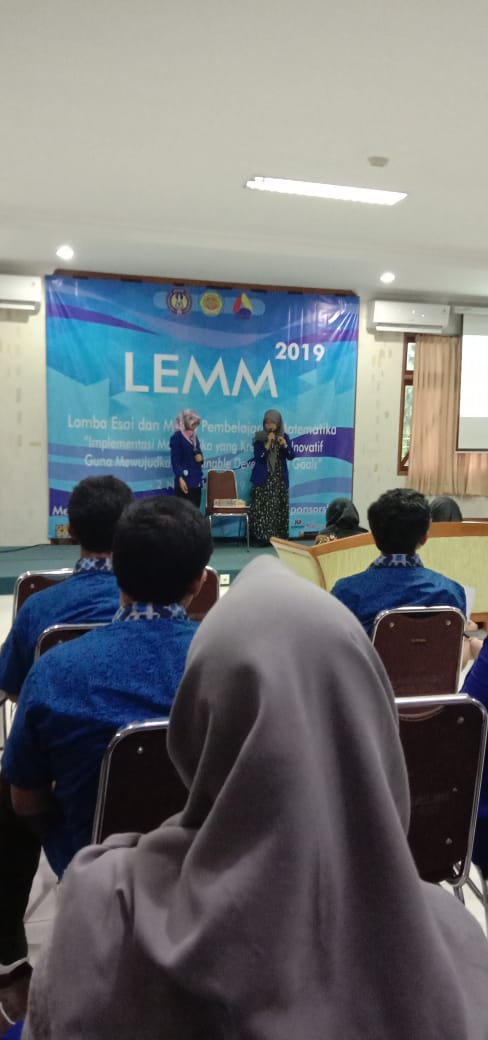 Foto Lomba Esai dan Media Pembelajaran Matematika (LEMM) 2019