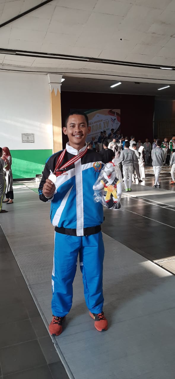 Foto Lomba Cabang Olahraga Anggar PORDA 2019 DIY Juara III Perorangan