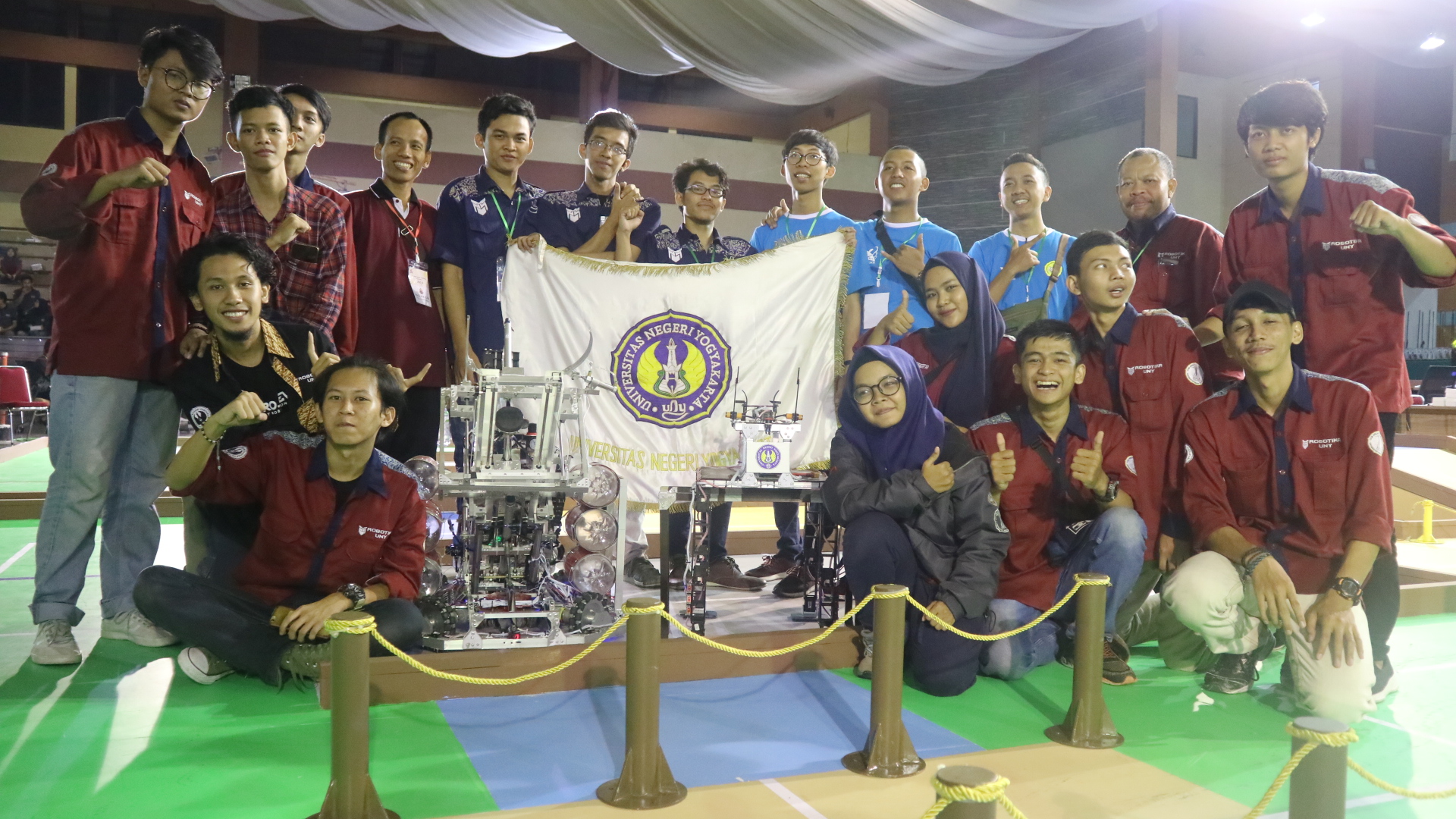 Foto Kontes Robot Indonesia Regional III