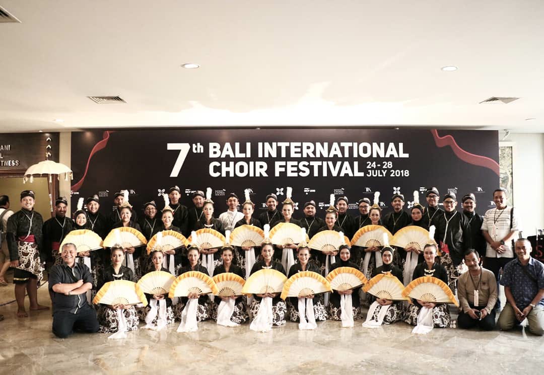 Foto Bali International Choir Festival ke 7 tahun 2018 kategori folklore 
