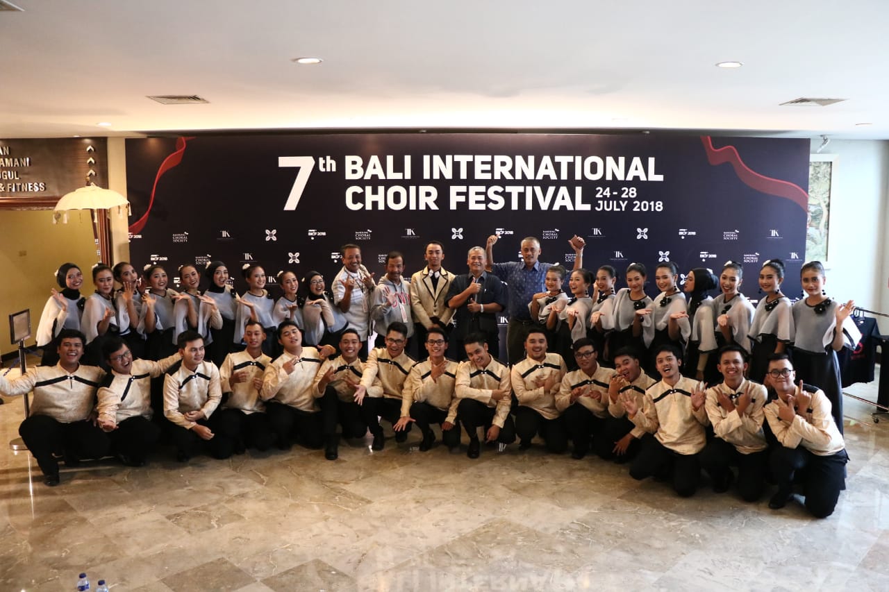 Foto Bali International Choir Festival ke 7 tahun 2018 kategori mixed choir