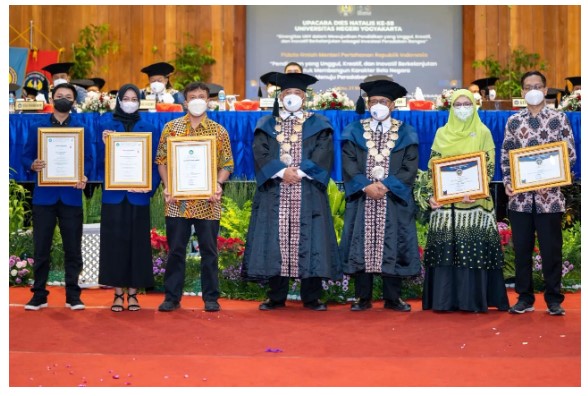 Foto Pemilihan Mahasiswa Berprestasi (PILMAPRES) Program Studi Diploma Tahun 2022 Tingkat Universitas Negeri Yogyakarta