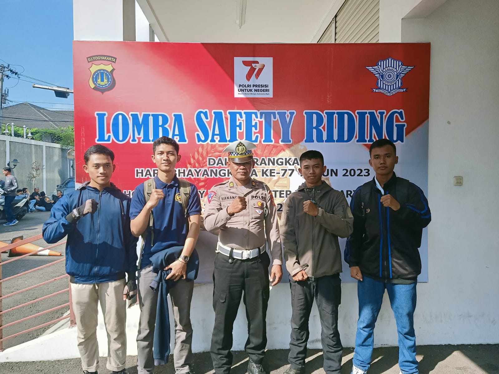 Foto Lomba Safety Riding Dalam Rangka HUT Bhayangkara 77