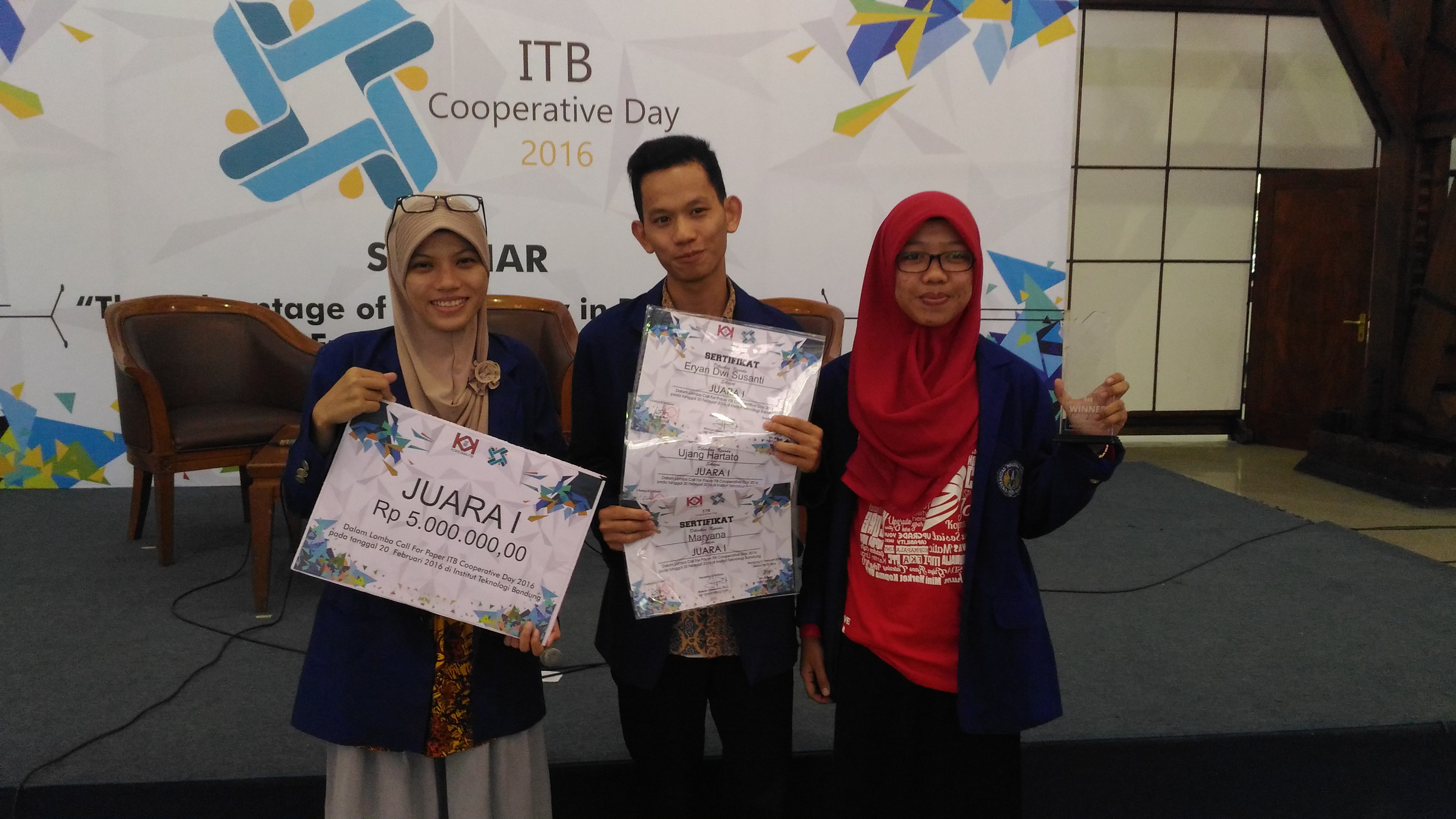 Foto Lomba Call For Paper ITB Cooperative Day 2016 