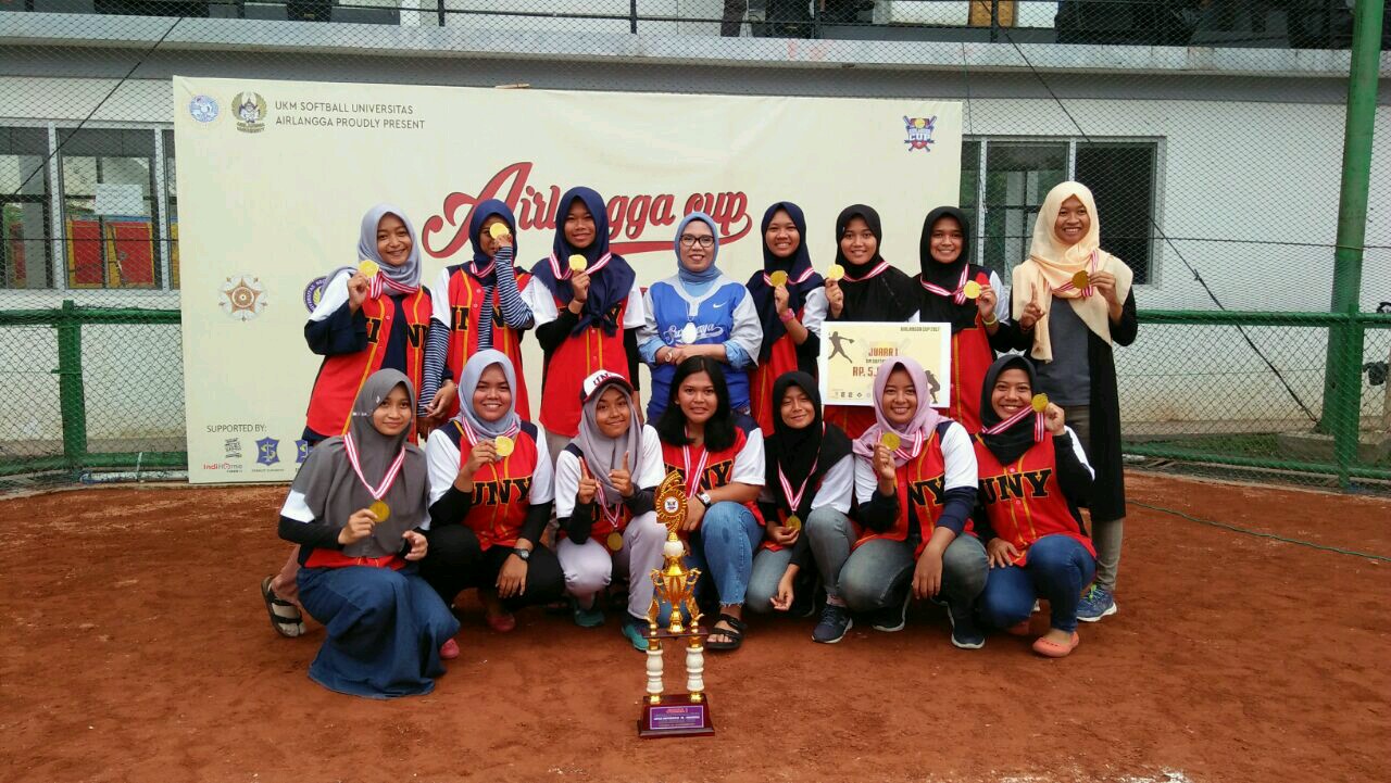 Foto Kejuaraan Softball Putra-Putri antar Perguruan ttinggi se-Indonesia Airlangga Cup 2017