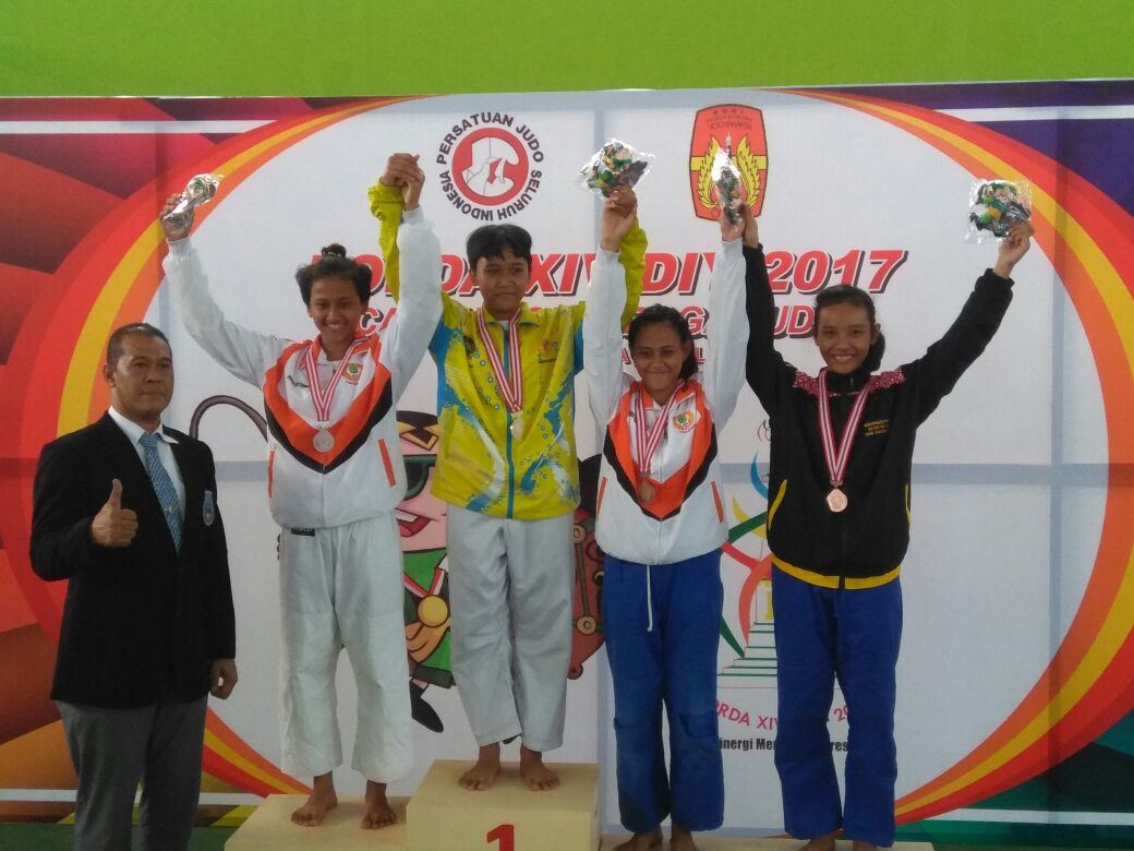Foto Perorangan Putri Cabang Olahraga Judo Kelas -57 kg dalam Pekan Olahraga Daerah (PORDA) XIV DIY Tahun 2017 di Bantul, Yogyakarta 