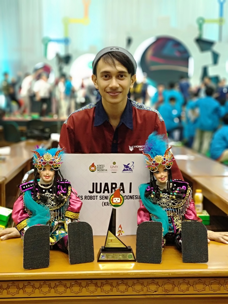 Foto Kontes Robot Indonesia (KRI) Divisi Kontes Robot Seni Tari Indonesia (KRSTI) Tingkat Nasional Tahun 2018