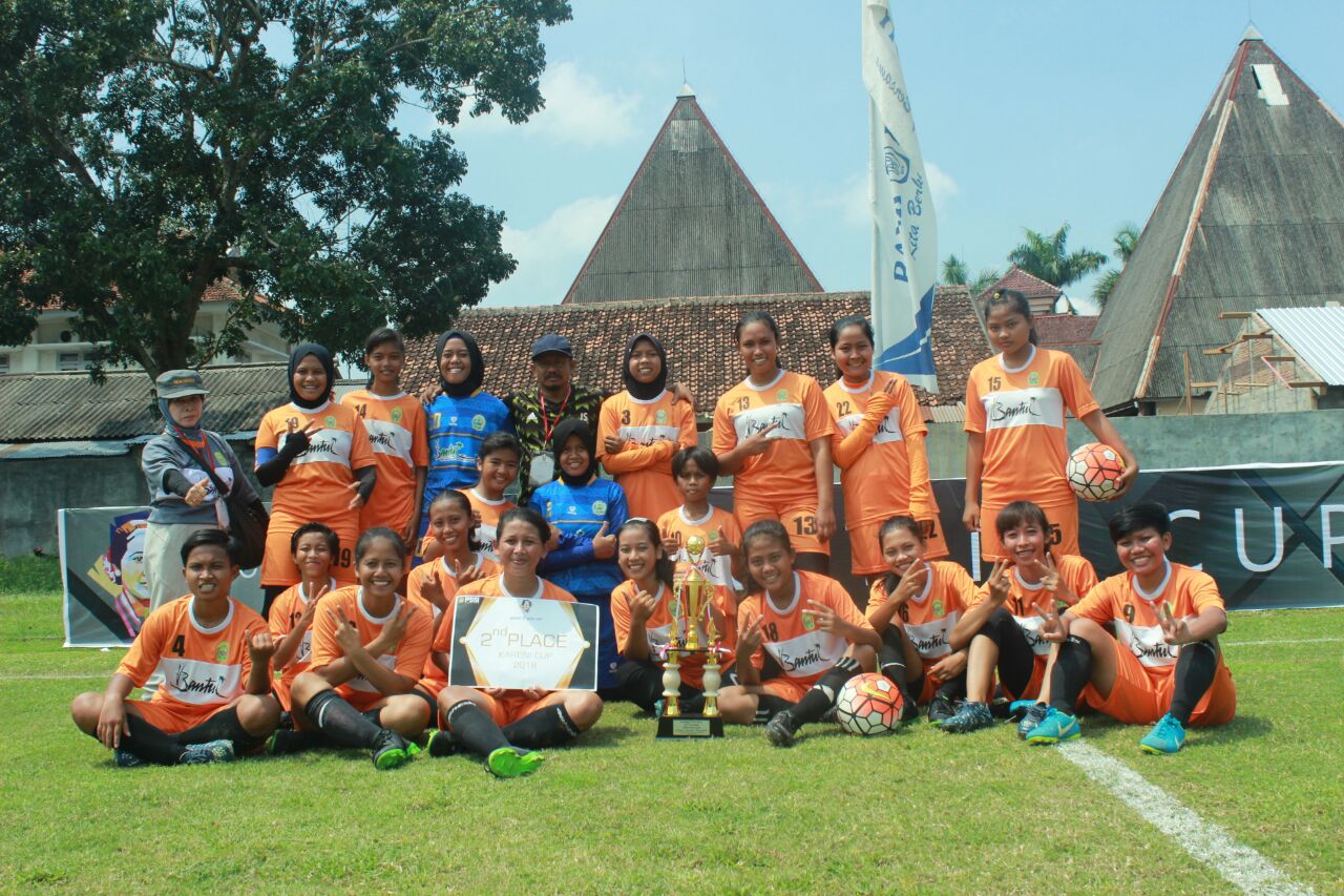 Foto Lomba Sepakbola Wanita Kartini Cup 2018