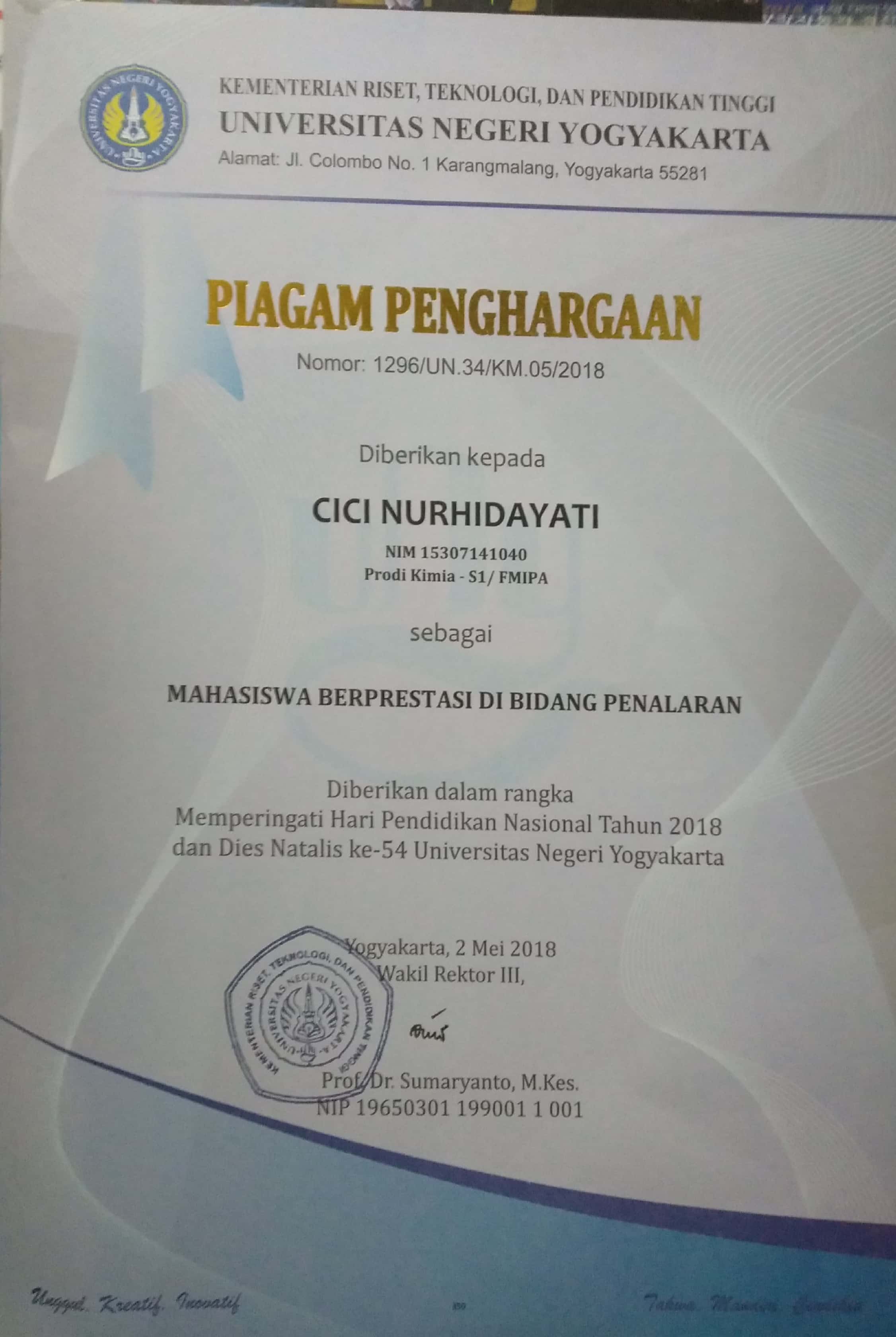 Foto Penghargaan Mahasiswa Berprestasi Tingkat Universitas Negeri Yogyakarta 