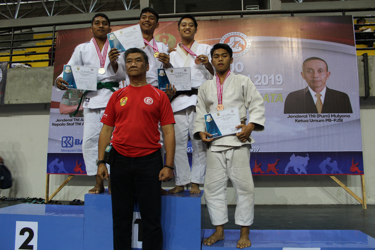 Foto Kejuaraan Nasional Judo Kartika Cup