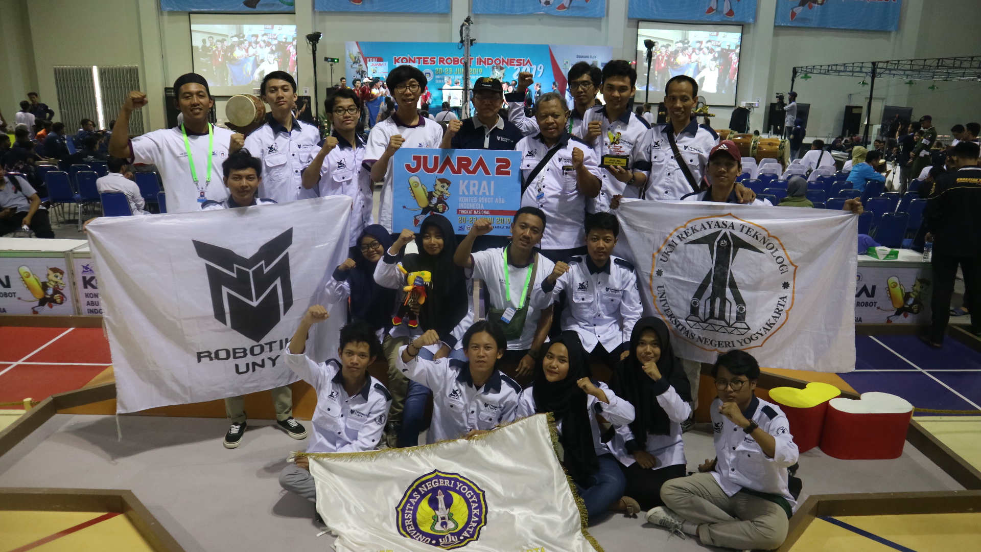 Foto Kontes Robot Indonesia Nasional 
