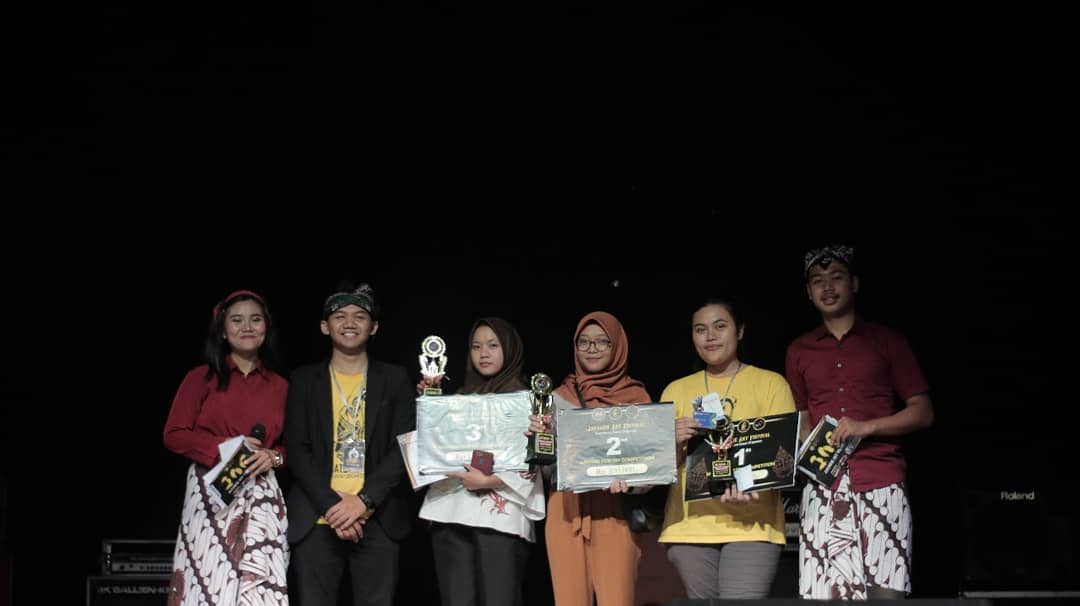 Foto Lomba Cipta Puisi dalam acara Javanese Art Festival