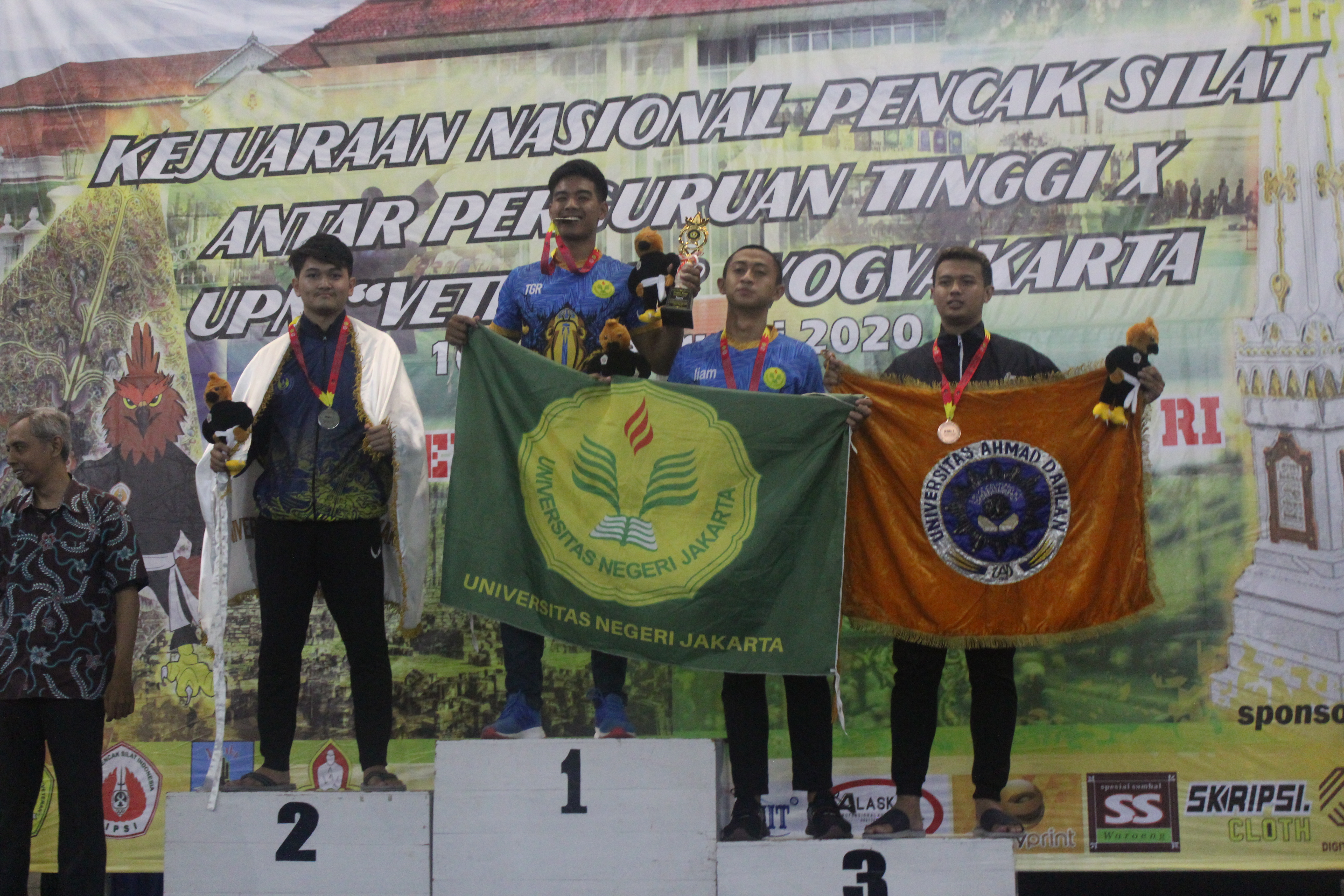 Foto Kejuaraan Nasional Pencak Silat  antar Perguruan Tinggi UPN Veteran Yogyakarta ke X 2020