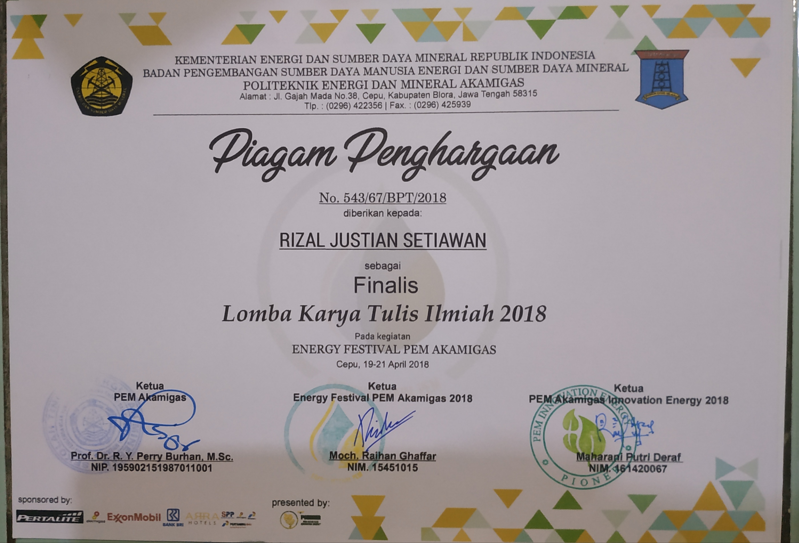 Foto Finalis Lomba Karya Tulis Ilmiah - Energy Festival Politeknik Energi & Mineral Akademi Minyak dan Gas