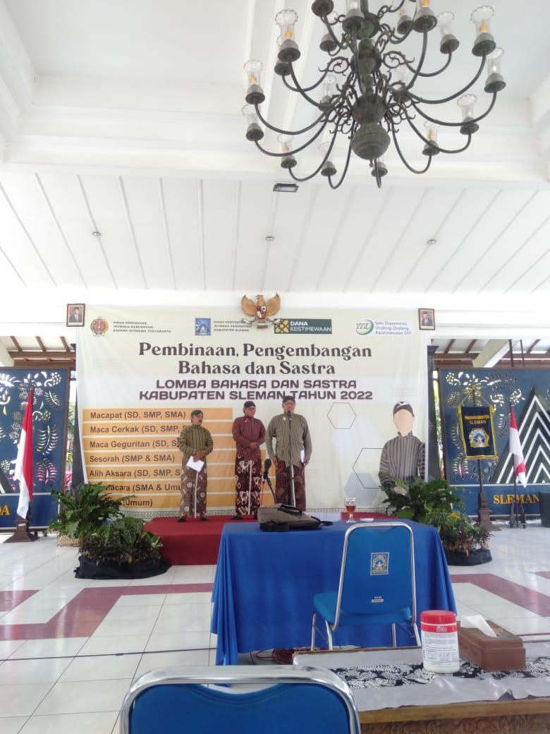 Foto Kompetisi Bahasa dan Sastra 2022 Lomba Pranatacara