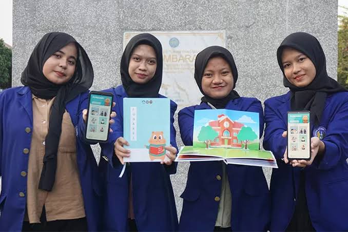 Foto Program Kreativitas Mahasiswa (PKM) dan Pekan Ilmiah Mahasiswa Nasional