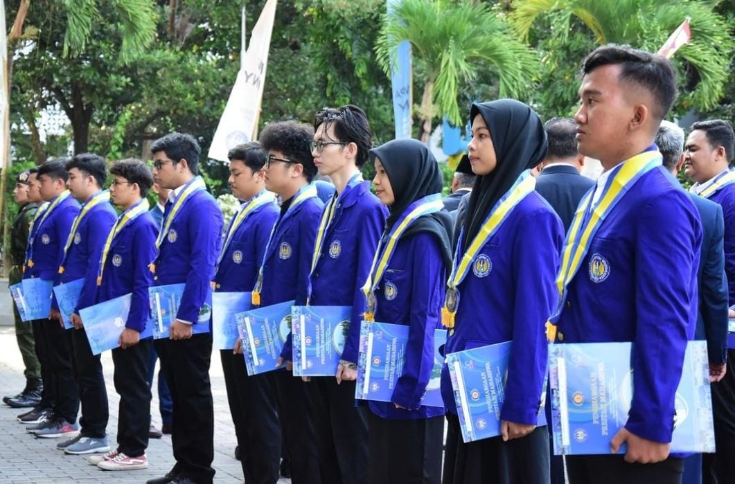 Foto Penghargaan Mahasiswa Berprestasi Universitas Negeri Yogyakarta Tahun 2024